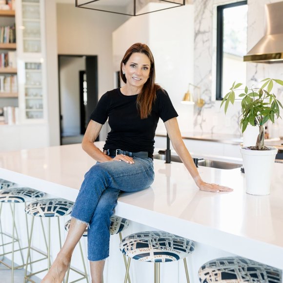 Meet your Posher, Donna - Picture 1 of 2